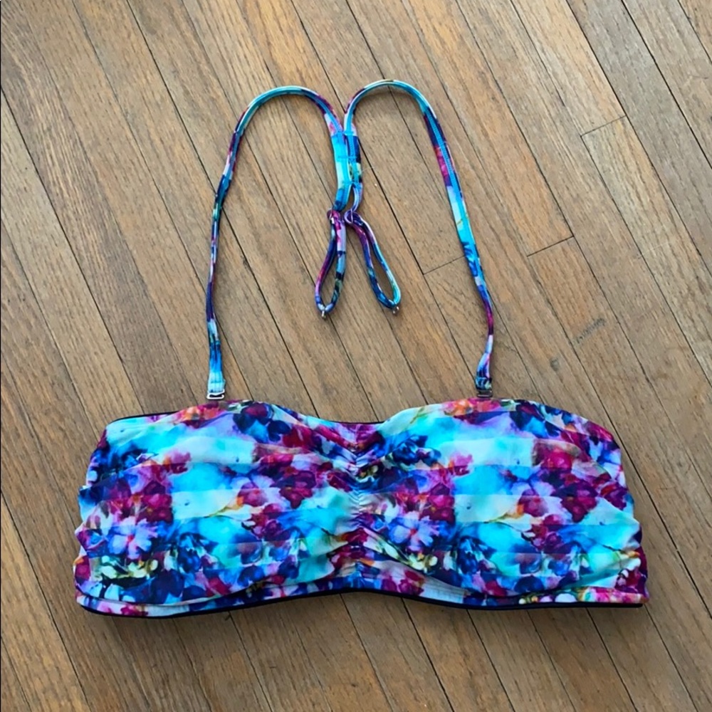 Used Athleta bandeau style bikini top. 38 D/DD